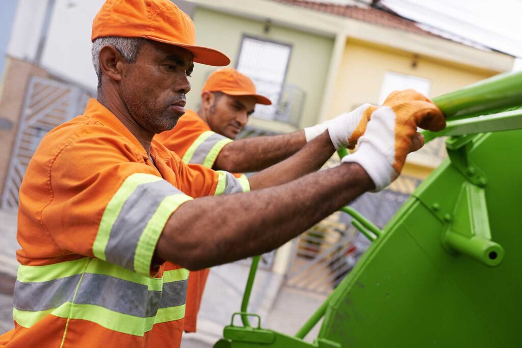 residential junk removal team cleaning home Tampa